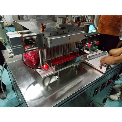 4.5KW آلة تعبئة أحمر الشفاه 8s لكل وحدة معدات تعبئة مستحضرات التجميل