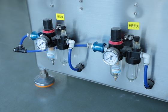 آلة تعبئة السوائل التجميلية عالية السرعة 2.2KW تحكم PLC
